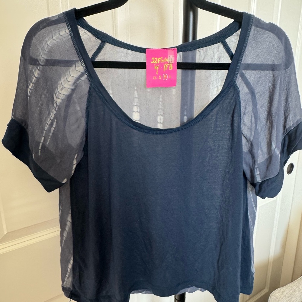 32 Flavors by YFB Navy Sheer Tie-Dye Back Short Sleeve Top Size M